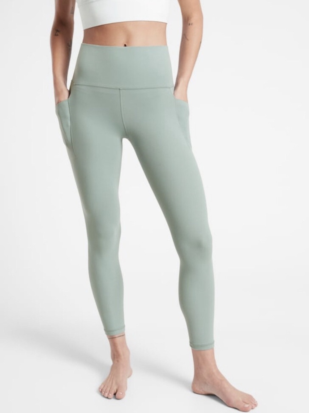 Athleta Salutation Stash 7/8 Women's Mint Cropped Active Leggings with Pockets-L
